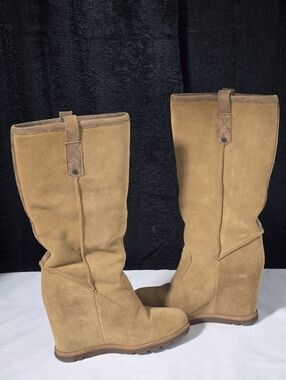 UGG Australia Tan Soleil Chestnut Suede Wedge Boots Womens Size 5.5